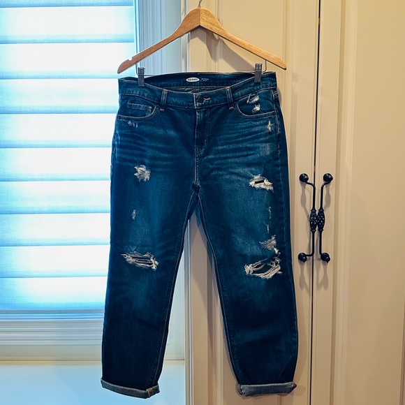 NWOT Old Navy Boyfriend Mid-Rise Distressed Jeans - Picture 3 of 5